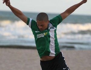 Alex Coritiba treino Salvador praia (Foto: Divulgação / Site oficial do Coritiba)