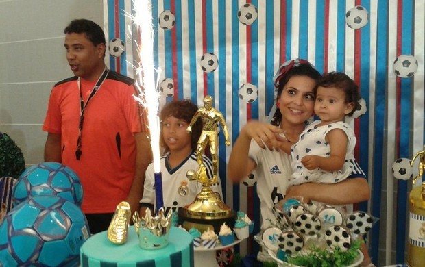 Aline Barros comemorou o aniversário de 10 anos do filho Nícolas (Foto: Divulgação)