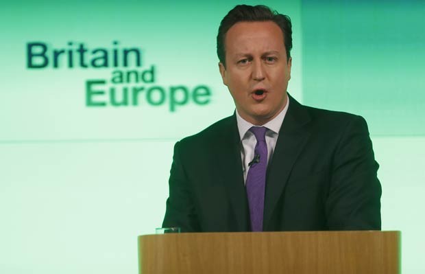 O premiê britânico, David Cameron, discursa nesta quarta-feira (23) em Londres (Foto: Reuters)