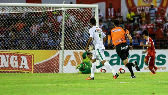 Chico, gol no jogo CRB x Murici (Foto: Ailton Cruz / Gazeta de Alagoas)