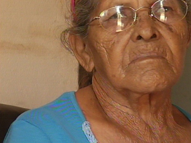 Maria Aparecida de Oliveira, de 77 anos, mora em São Manuel (Foto: Reprodução TV TEM)