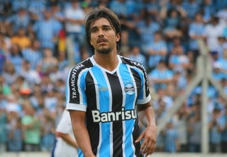 Marcelo Moreno jogo-treino Grêmio gramadense (Foto: Lucas Rizzatti/Globoesporte.com)