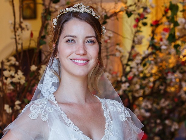 Estilista Mostra Detalhes Do Vestido De Noiva Usado Por Nathalia Dill Not Cias Em O Programa