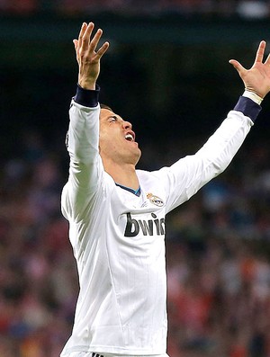 Cristiano Ronaldo jogo Real Madrid Atletico de Madri (Foto: AP)