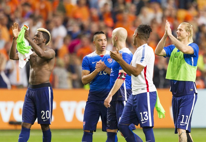 EUA buscam virada no fim e derrotam Holanda em confronto de sete gols