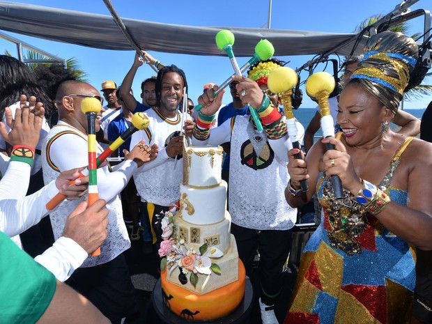 Margareth Menezes desfila na Barra (Foto: Max Haack/Ag Haack)