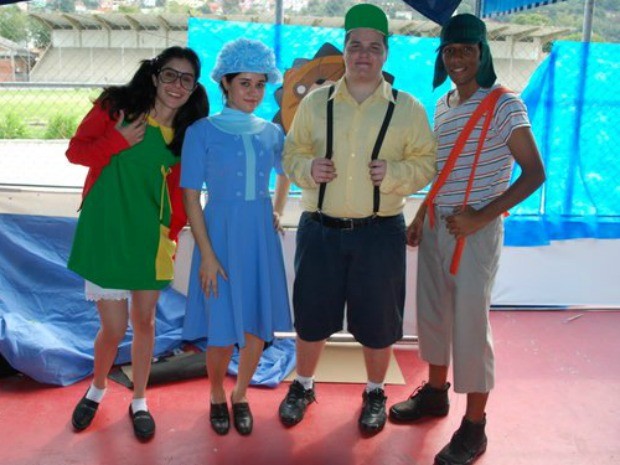 Participantes da última edição do festival, vestidos com as roupas da Turma do Chaves. (Foto: Divulgação/Anime Fest)