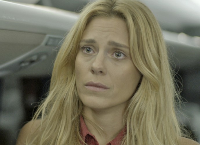 Lara se comove com atitude de Dante (Foto: TV Globo)