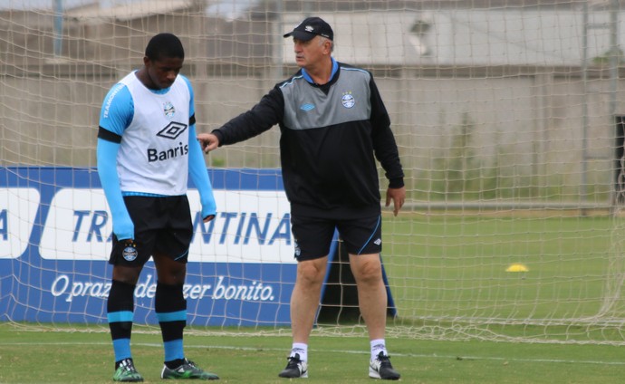 Mamute e Felipão no treino do Grêmio (Foto: Eduardo Moura/GloboEsporte.com)