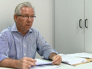 G1 Demitidos de empresa há 2 meses cobram rescisões em Santa