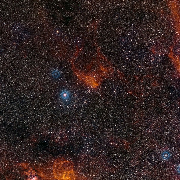 Vista de grande angular do céu em torno do enxame estelar NGC 3572 (Foto: Divulgação/ESO)