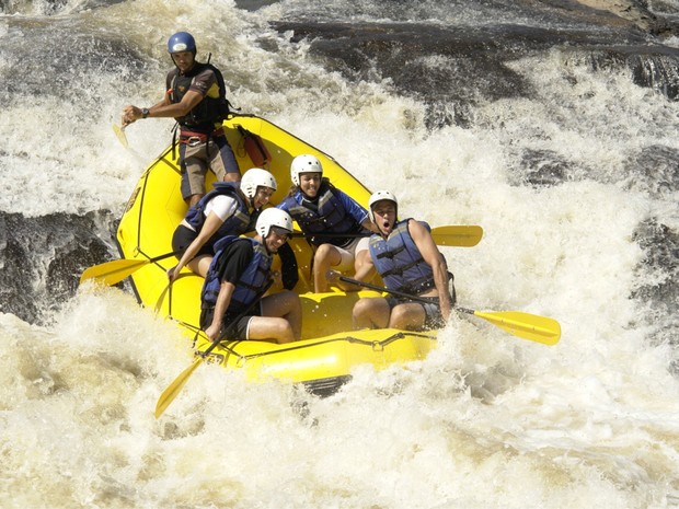 Rafting no rio Peixe faz sucesso entre os turistas (Foto: divulgação) Rafting no rio Peixe faz sucesso entre os turistas (Foto: divulgação)
