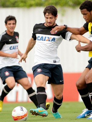 Alexandre Pato Gil Corinthians (Foto: Daniel Augusto Jr. / Agência Corinthians)