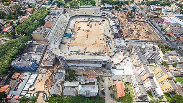 Obras na Arena da Baixada, estádio do Atlético-PR, em 18 de abril (Foto: Site oficial do Atlético-PR/Divulgação)