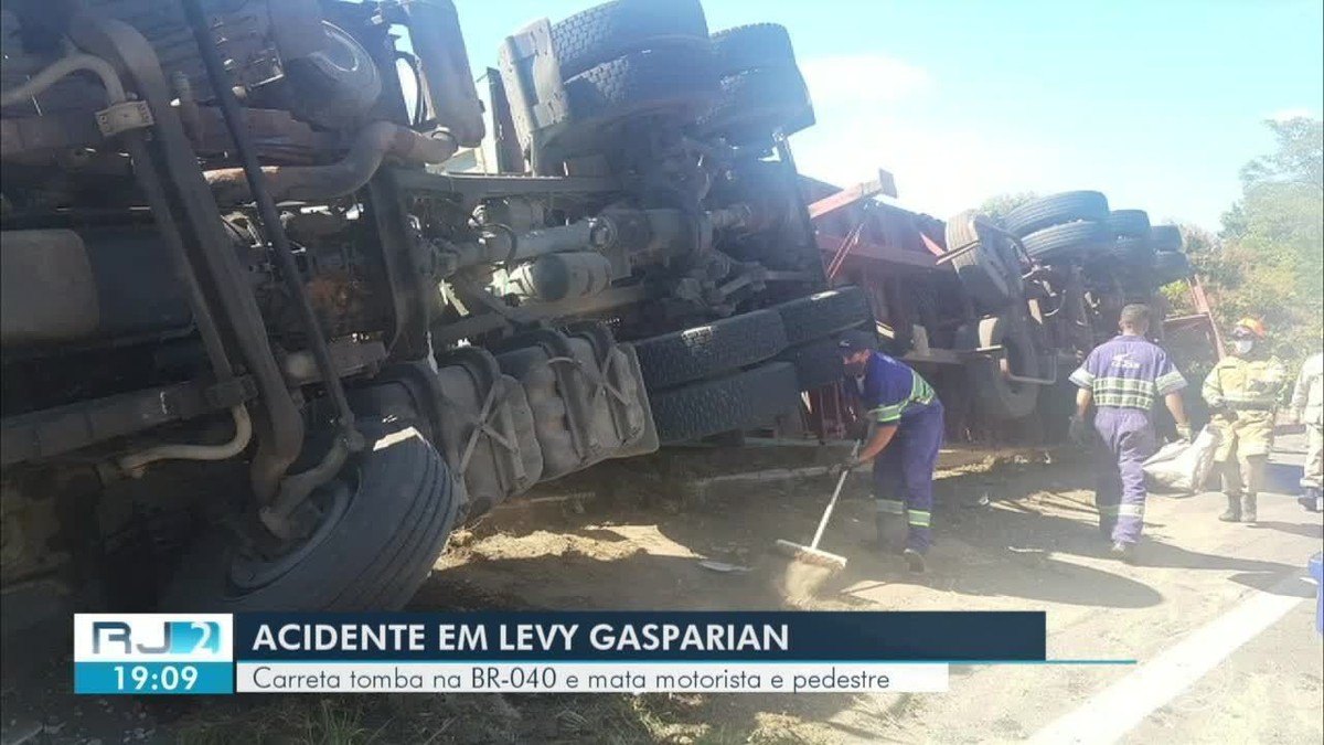 Carreta Tomba Na BR 040 E Mata Motorista E Pedestre Em Levy Gasparian