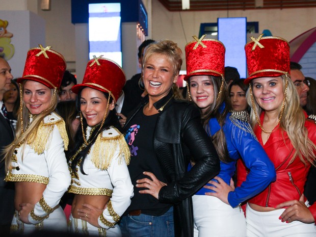 Xuxa e Paquitas (Foto: Manuela Scarpa /Foto Rio News)