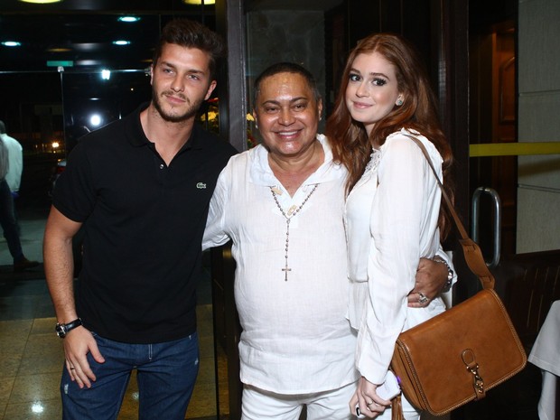 Klebber Toledo e Marina Ruy Barbosa com Glaycon Muniz em festa no Rio (Foto: Raphael Mesquita/ Foto Rio News) Klebber Toledo e Marina Ruy Barbosa com Glaycon Muniz em festa no Rio (Foto: Raphael Mesquita/ Foto Rio News)