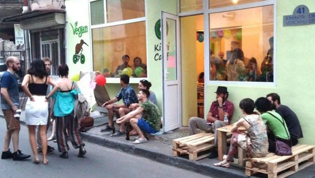 credito---kiwi-cafe.jpg