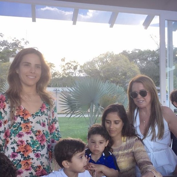 Zilu Camargo e a família (Foto: Reprodução / Instagram) Zilu Camargo e a família (Foto: Reprodução / Instagram)