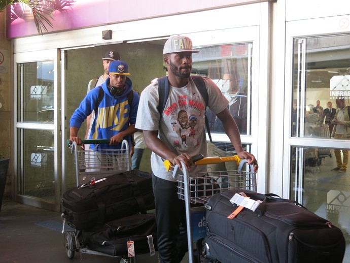 Desembarque da equipe do Maccabi no Rio (Foto: Amanda Kestelman) Desembarque da equipe do Maccabi no Rio (Foto: Amanda Kestelman)