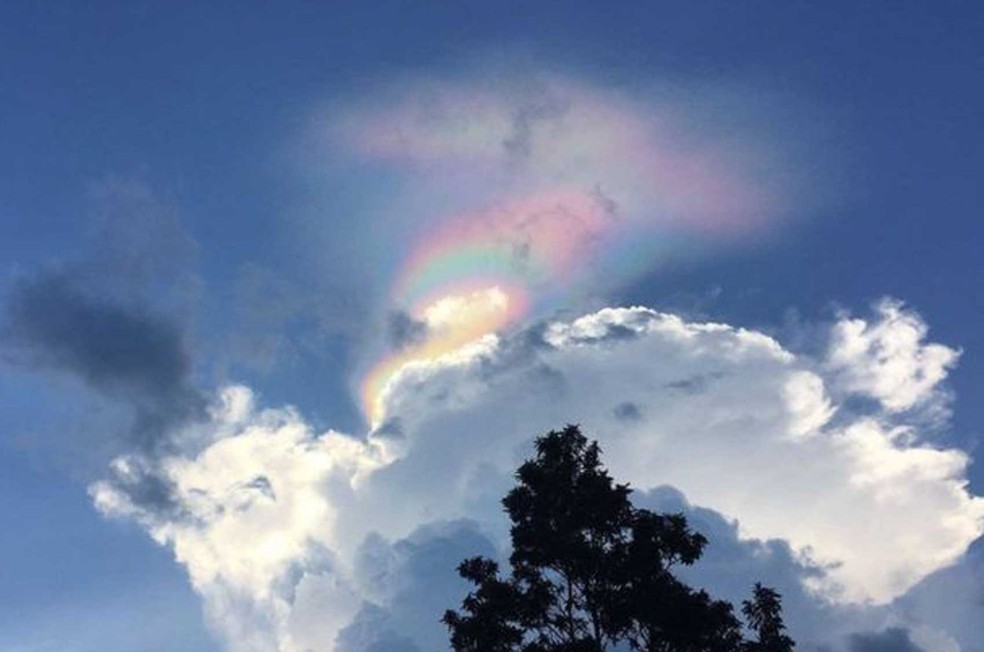 Fazidah Mokhtar, que trabalha em uma creche, disse que o fenômeno durou cerca de 15 minutos e desapareceu lentamente  (Foto: Fazidah Mokhtar/BBC)
