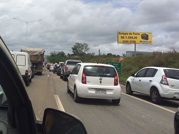 Congestionamento na BR-324 (Foto: Gabriel Gonçalves/G1)