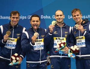 Brasil conquista o ouro no revezamento 4x50m medley no Mundial de Doha (Foto: Satiro Sodré/SSPRESS)