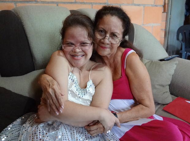Lana e dona Miolene estão sempre juntas (Foto: Do G1 Pará)