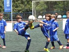 É gol! Filhos de famosos jogam futebol em evento beneficente em São Paulo