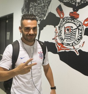 Bruno Henrique recebe proposta da Itália, mas Corinthians tenta segurá-lo