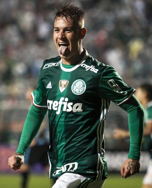 Autor de golaço pelo Palmeiras, Róger Guedes admite: 