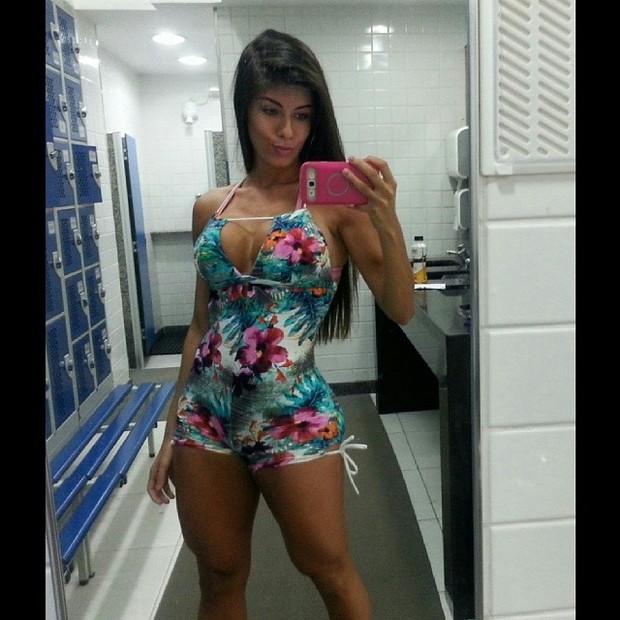 Paola Leça, namorada de Thor Batista, posa para foto (Foto: Instagram/ Reprodução)