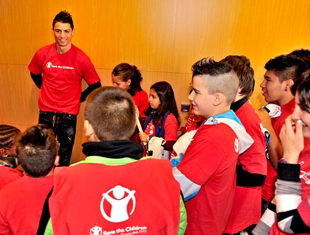Cristiano Ronaldo caridade Save the Children  (Foto: Reprodução)