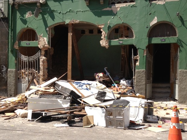 Casas germinadas sofreram explosão na Rua do Glicério, na Liberdade (Foto: Paula Paiva Paulo)