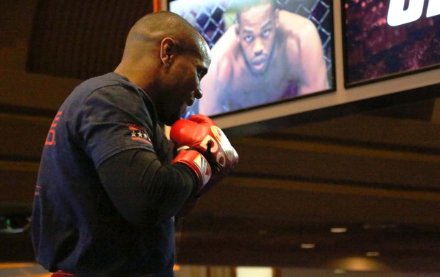 Daniel Cormier Jon Jones UFC 182 treino aberto (Foto: Evelyn Rodrigues)