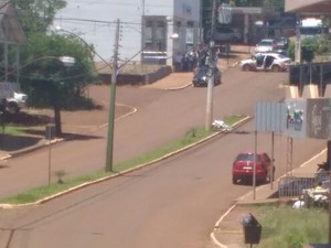 Morador flagrou momento do assalto a bancos em Miraguaí (Foto: Arquivo Pessoal)