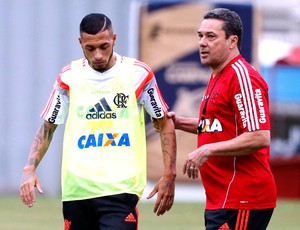 Vanderlei Luxemburgo no treino do Flamengo (Foto: Cezar Loureiro / Agência O Globo) Vanderlei Luxemburgo no treino do Flamengo (Foto: Cezar Loureiro / Agência O Globo)