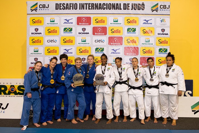 Judô Seleção do Mundo vence Desafio Internacional em Saquarema (Foto: João Vitor / CBJ)