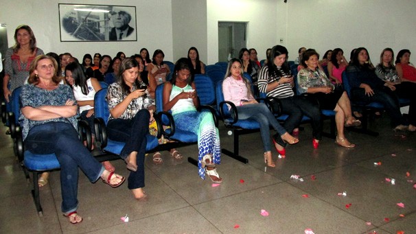 Profissionais de todos os setores da TV Clube participaram do momento  (Foto: Laurivânia Fernandes/ Rede Clube)