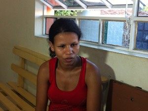 Pâmela Barbosa, mãe da criança acredita em erro médico (Foto: Diego Souza/G1)