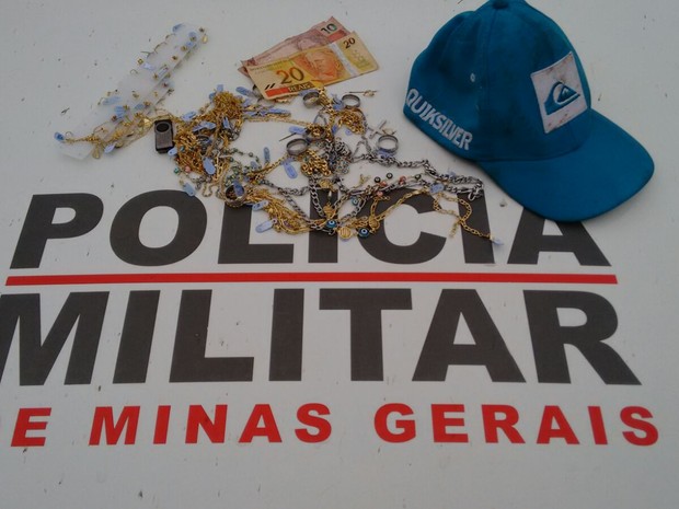 assalto em Cláudio (Foto: Polícia Militar de Cláudio/Divulgação)