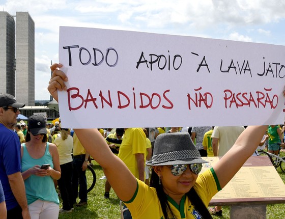 Manifestação Em Brasilia, 04 de Dezembro. (Foto: Evaristo Sá/ AFP)