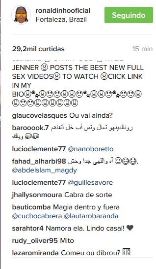 Ronaldinho Gaúcho não resiste e tieta Erika Januza. Fãs torcem por namoro entre jogador e atriz (Foto: Reprodução do Instagram)