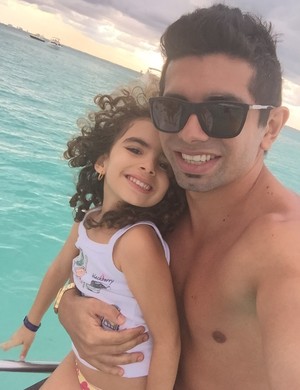 Guilherme aproveita férias em Cancún com a família (Foto: Divulgação)