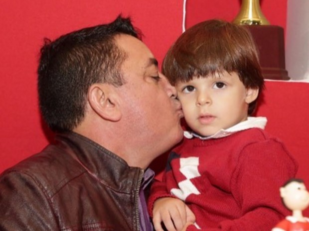 João Reis, pai de Cristiano Araújo e o neto Bernardo, em Goiás (Foto: Reprodução/Instagram)