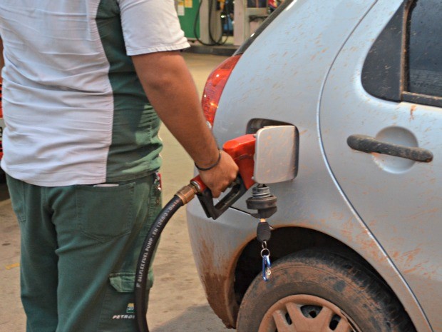 Após reajuste, gasolina no AC pode chegar a quase R$ 4, diz sindicato  (Foto: Iryá Rodrigues/G1)