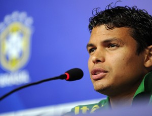 Thiago Silva coletiva brasil seleção (Foto: AFP)