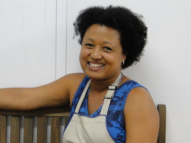 Tânia Toko, cozinheira de mão cheia dentro e fora da telinha (Foto: Malhação / Tv Globo)
