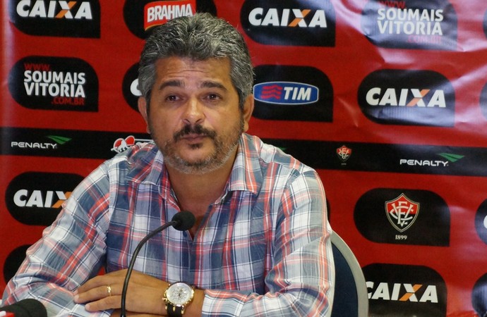 Ney Franco, técnico do Vitória - Arena das Dunas (Foto: Augusto Gomes/GloboEsporte.com)