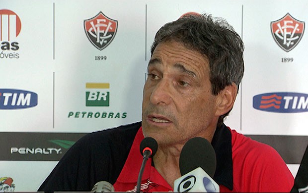 carpegiani, técnico do vitória (Foto: Imagens/TV Bahia)